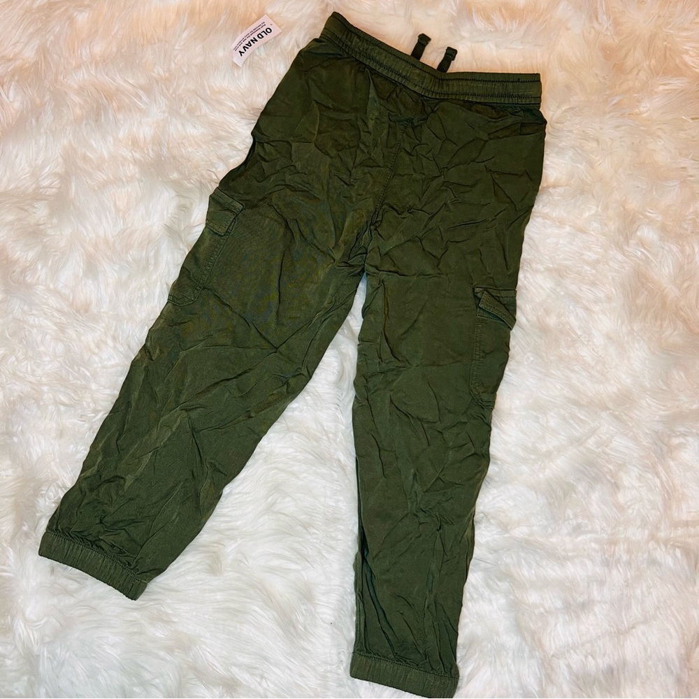 NWT Old Navy  Toddler Girl size 5T Green cargo pants